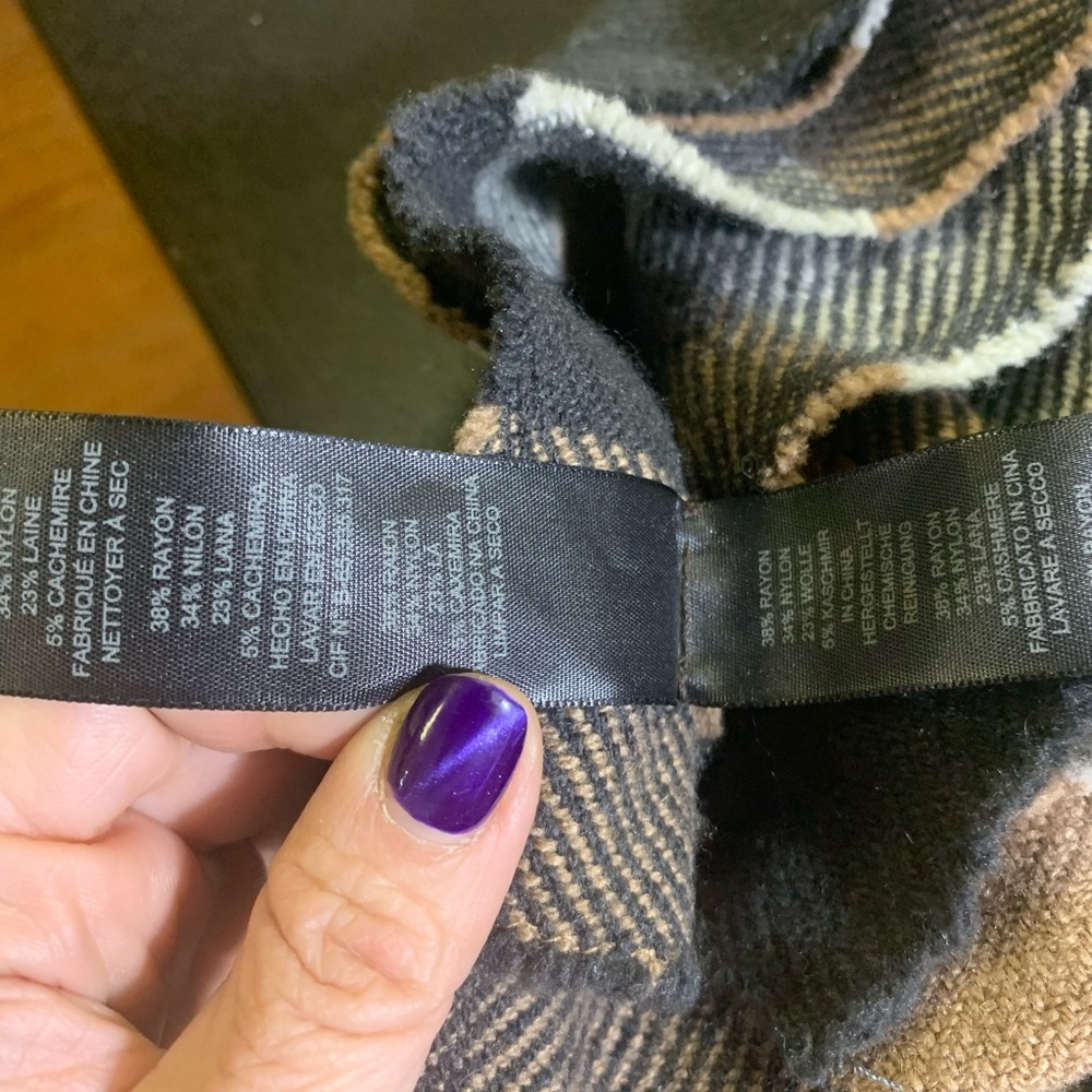 🌷🌷HP 🎉SALE NWT Authentic Coach Scarf - Picture 10 of 13